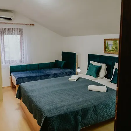 Hotel apartamentowy Dinka