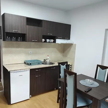 Hotel apartamentowy Dinka